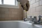 Réparer un inverseur de robinet de baignoire : le tutoriel